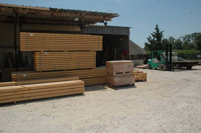 Dussault grand stock de bois à Gignac la Nerthe 13180
