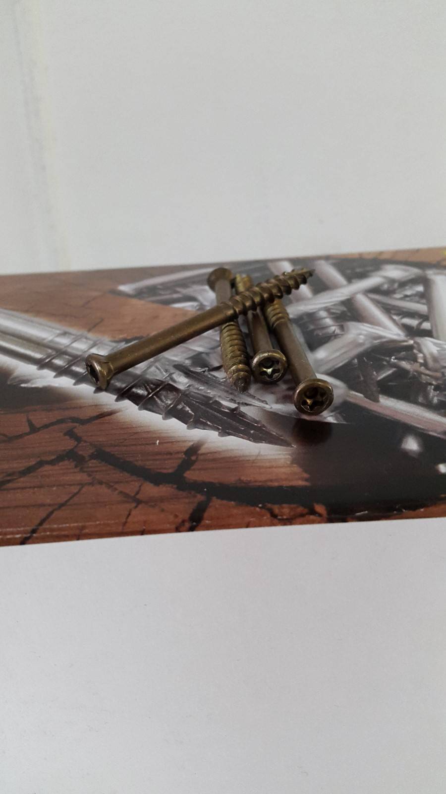 Découpe de bois exotique à Lyon en Rhône-Alpes