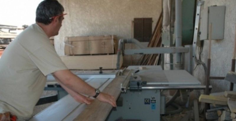 menuisier chez Dussault à Gignac la Nerthe en région PACA