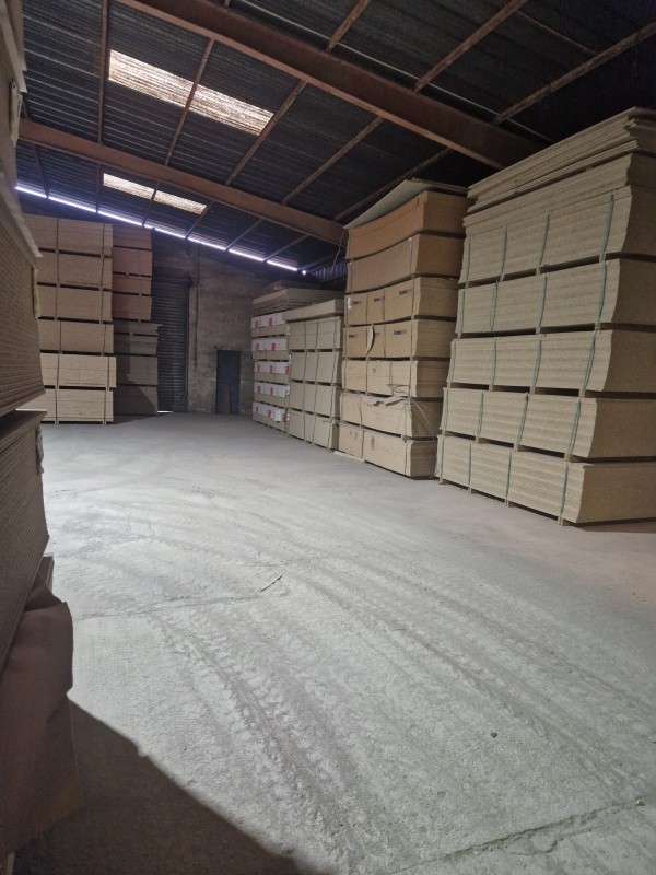 Panneaux Agglomérés à la découpe pour Industriels